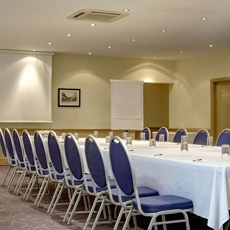 Cresta Court Hotel Altrincham Exterior photo