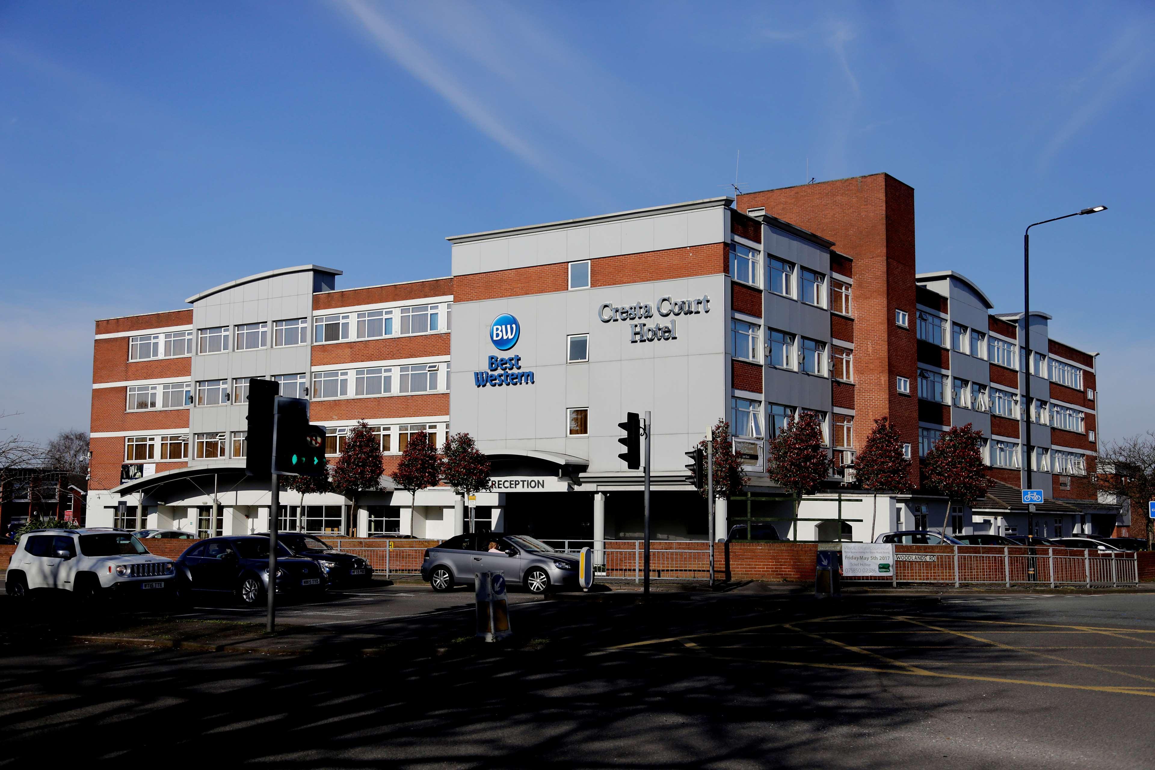 Cresta Court Hotel Altrincham Exterior photo