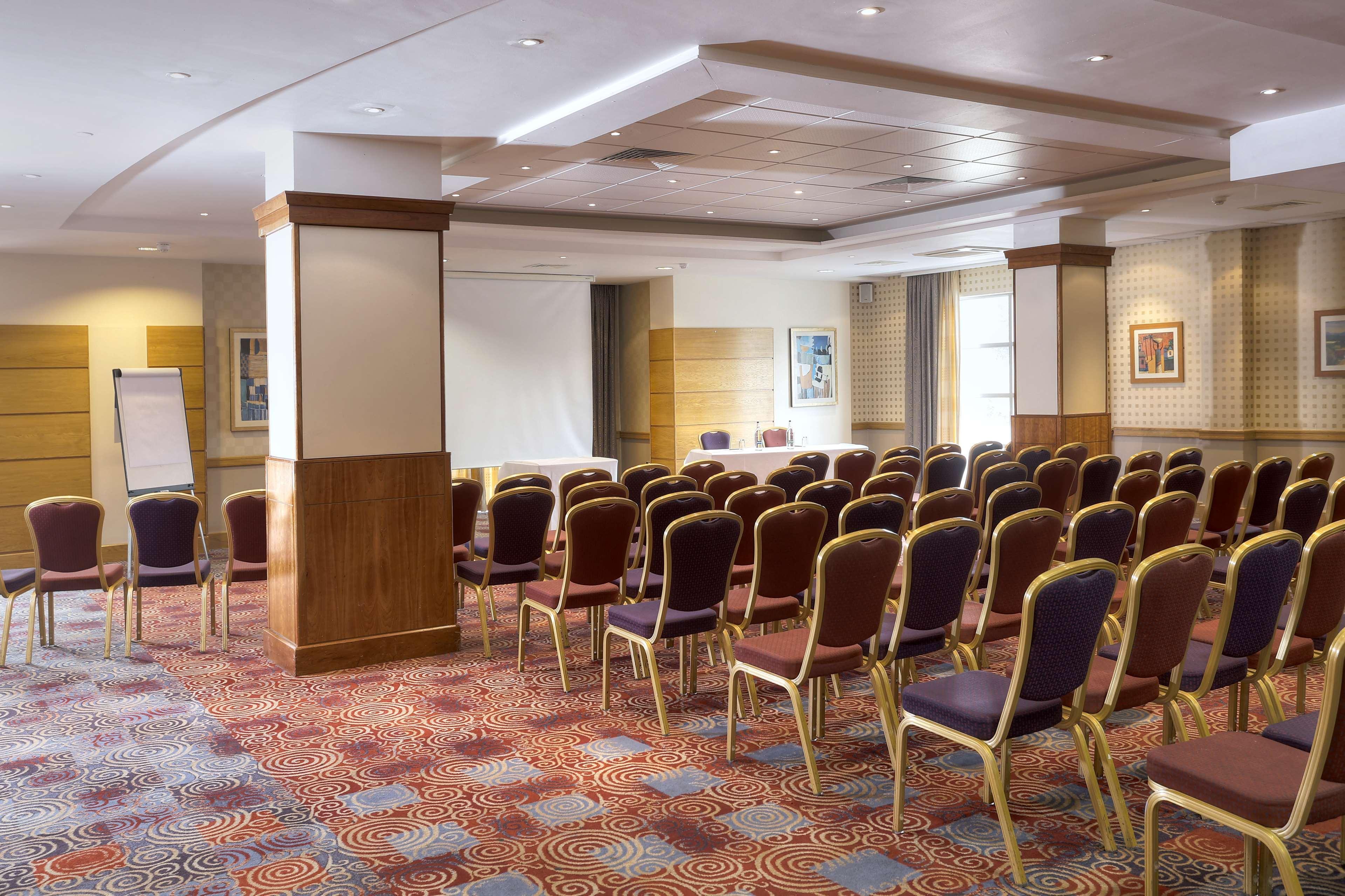 Cresta Court Hotel Altrincham Exterior photo
