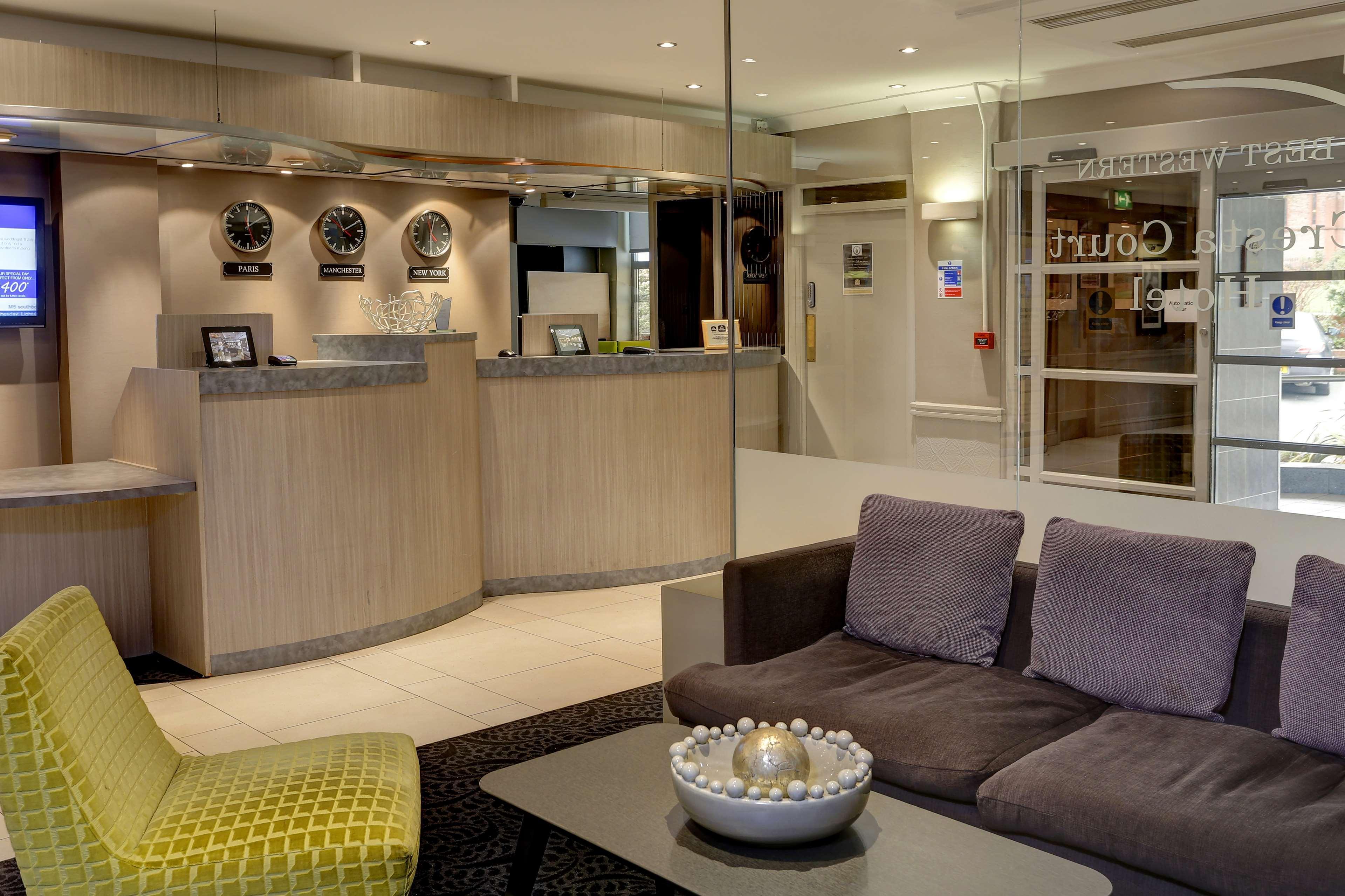 Cresta Court Hotel Altrincham Exterior photo
